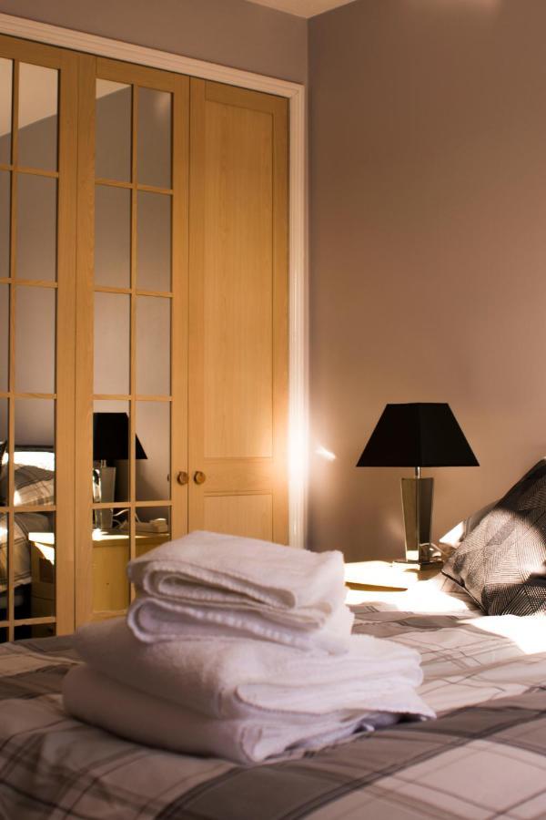 The Bell Apartment. Modern, Stylistic & Luxurious Falkirk Eksteriør bilde